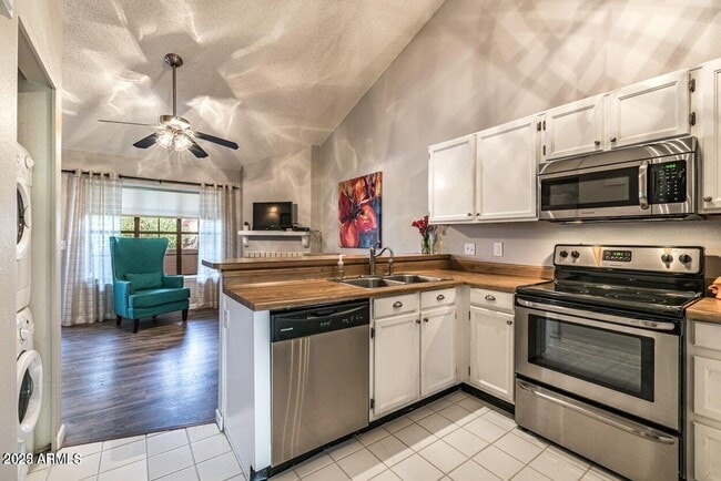 Foto del edificio - 4901 E Kelton Ln