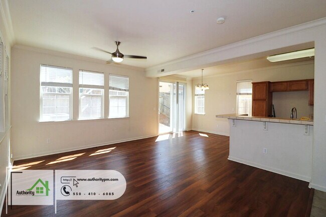 Foto del edificio - 2359 Shining Star Way