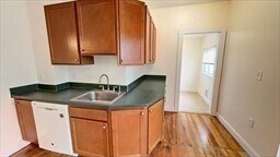 Building Photo - 72 Grampian Way