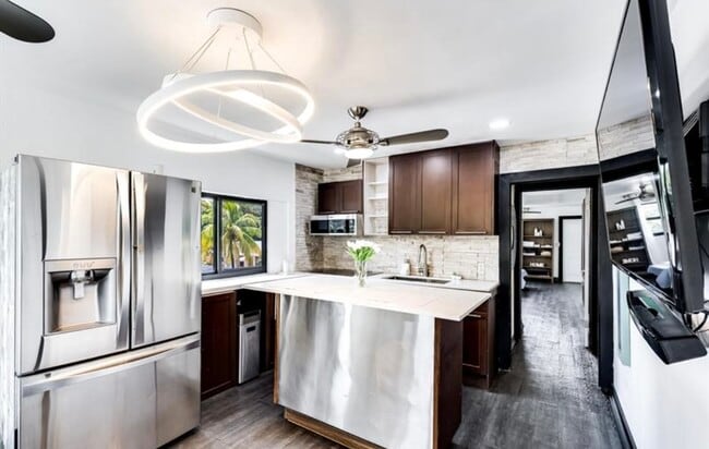Foto del edificio - 168 NW 53rd St