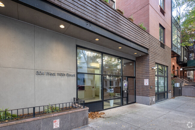 Entrance - Harlem Horizon
