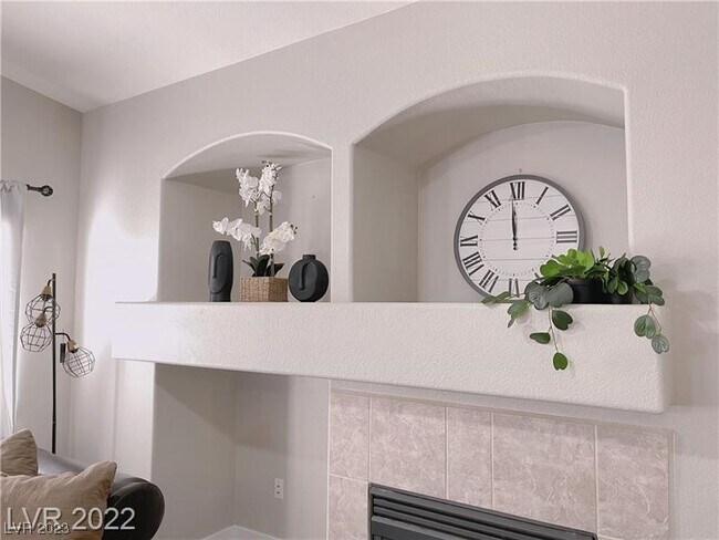 Foto del edificio - 4488 Summers Shade St
