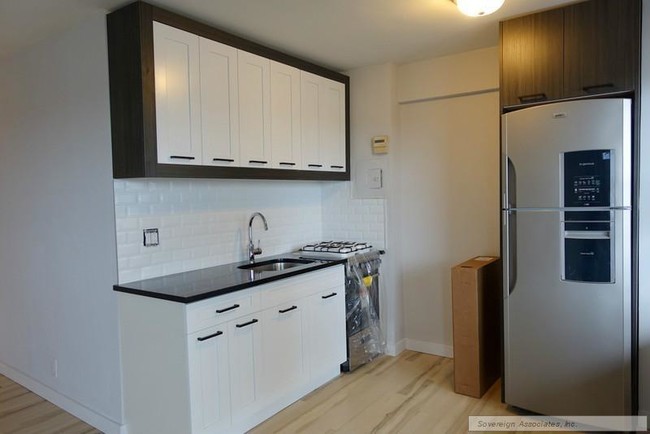 Kitchen Closeup - 1370 Saint Nicholas