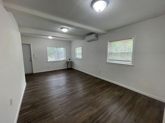 Building Photo - Modern, Fully Renovated Two-Story Apartment – $1,850/month | Pittsfield, MA
