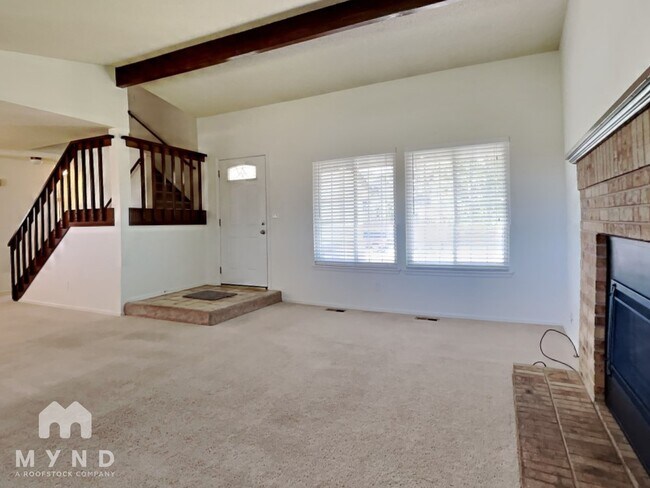 Building Photo - 511 Snowy Owl Pl