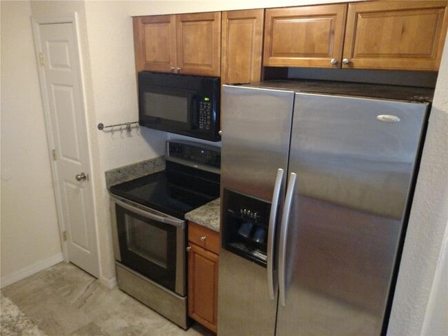 Building Photo - 222 Red Maple Pl