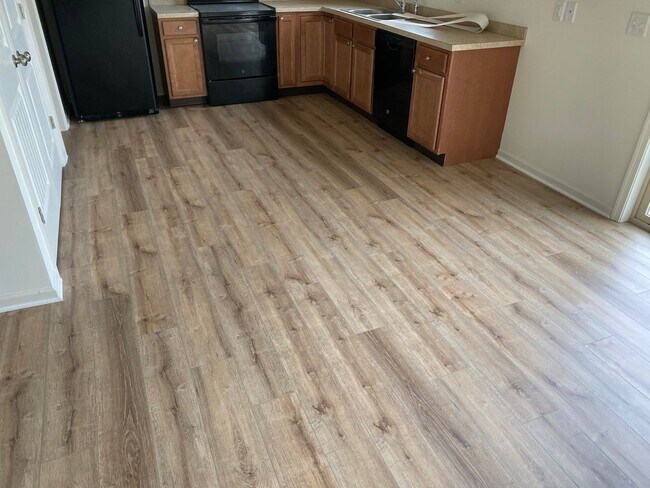 Foto del edificio - Updated 3 Bed 3 Bath Townhouse in Marietta!