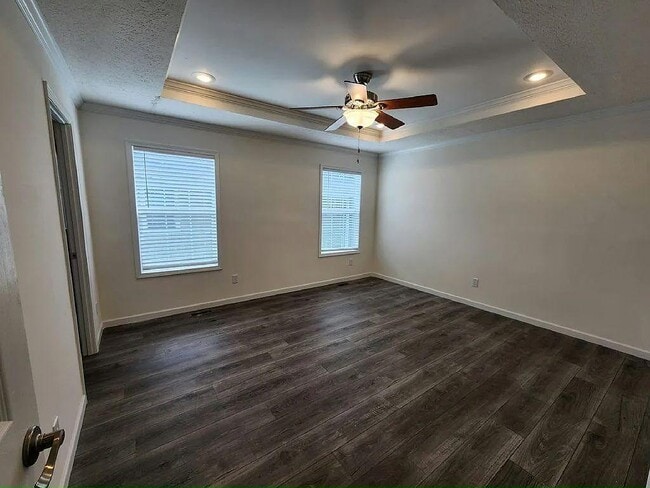 Building Photo - 164 Eland Dr
