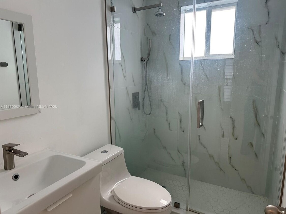 Foto del edificio - 3071 SW 27th Ave