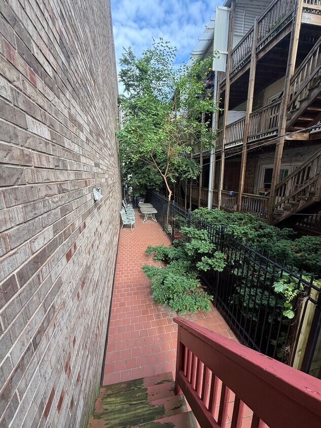 Foto del edificio - 744 W Gordon Terrace