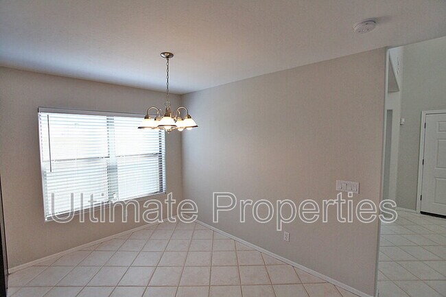 Foto del edificio - 11770 W Apache St