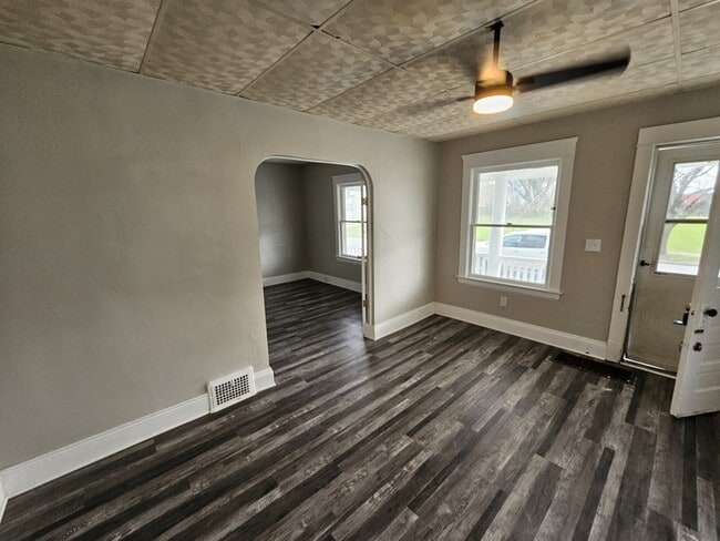 Building Photo - 444 E 156th St