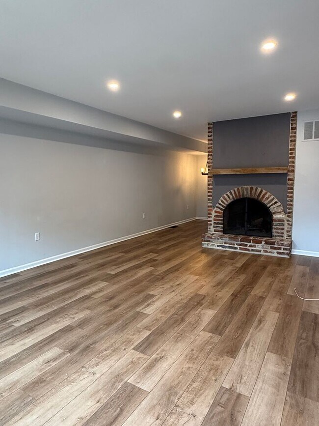 Foto del edificio - 2 Bed / 1.5 Bath Doylestown Townhome