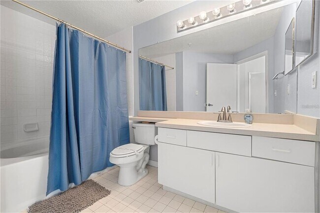 Foto del edificio - 5572 Metrowest Blvd