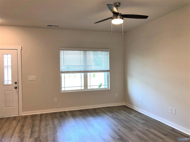 Foto del edificio - 403 Falls Pointe
