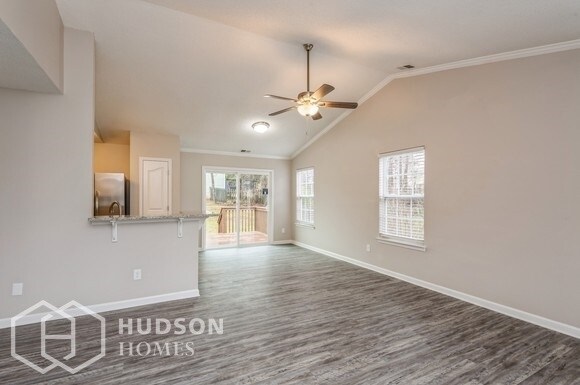 Foto del edificio - NOW AVAILABLE! - 11205 Amber Glen Dr, Char...