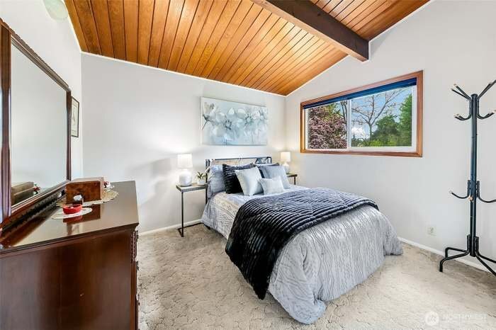 Photo - 13739 36th Ave NE (Seattle, WA)