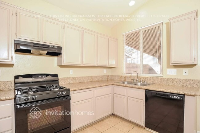 Building Photo - 12037 Reichling Ln