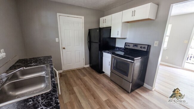 Foto del edificio - Welcome to Your Cozy, Comfortably Updated Cottage!