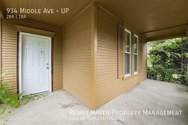 Foto del edificio - 934 Middle Ave Ste UP,Elyria- 2 bedroom, 1...