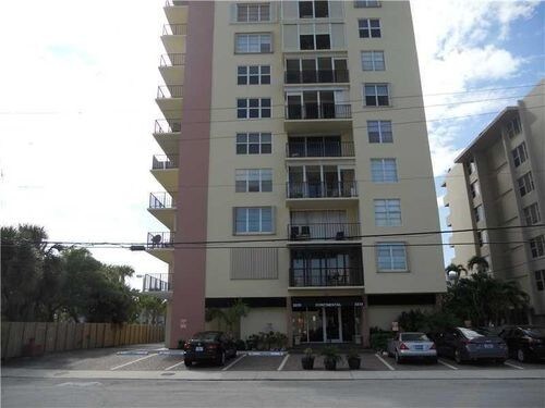 Foto del edificio - 3233 NE 32nd Ave