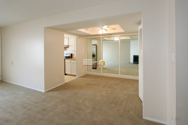 Building Photo - 601 E 4010 S