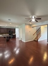 Building Photo - 624 Leonard Ln