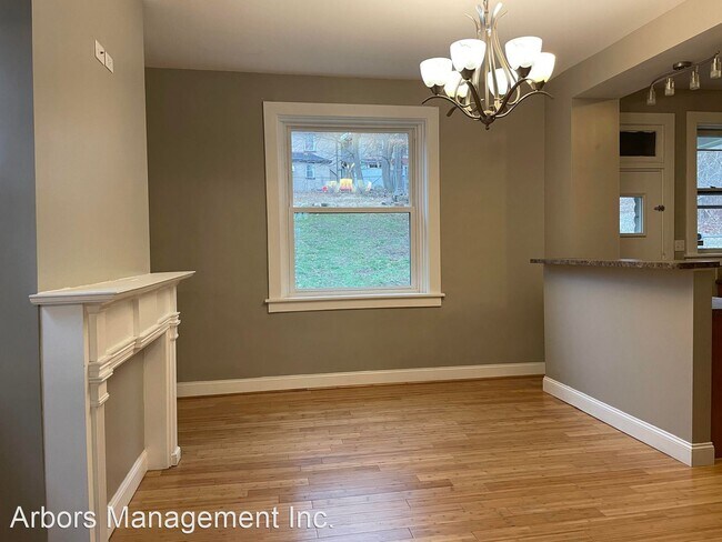 Foto del edificio - 3 br, 1 bath House - 110 Maywood Street