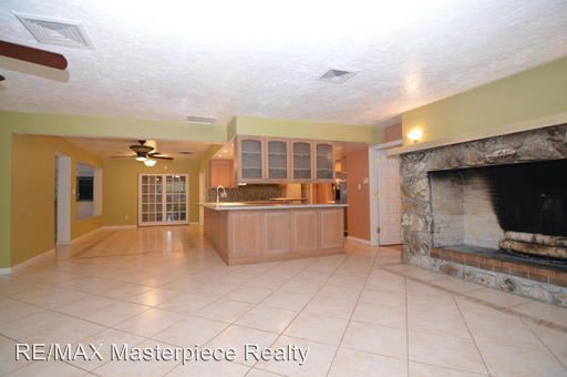 Building Photo - 1225 SE Coral Reef St