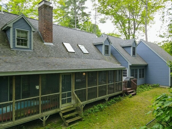 Building Photo - 39 Robertson Dr