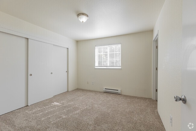 3BR, 2BA - 1,100SF - Primary Bedroom - Bristol Woods