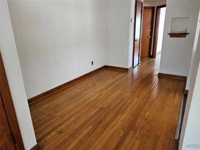 Building Photo - 5315 Jamieson Ave