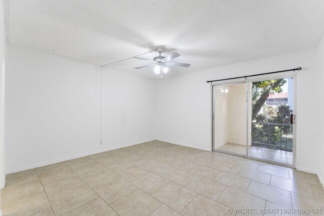 Foto del edificio - 632 NW 13th St