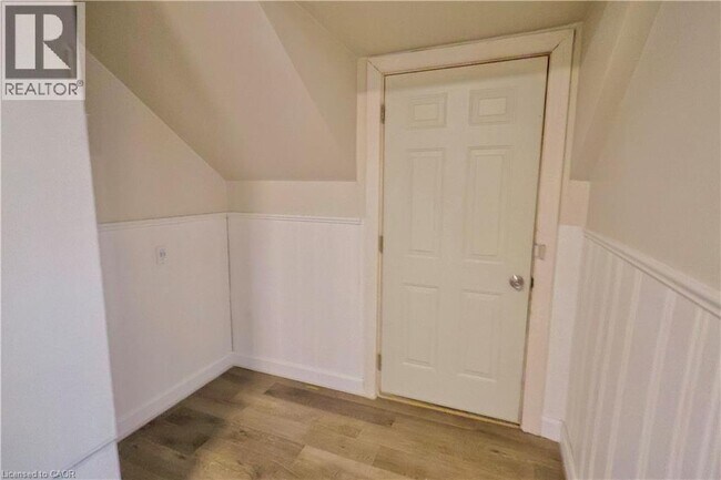 Building Photo - 75 Chapel St