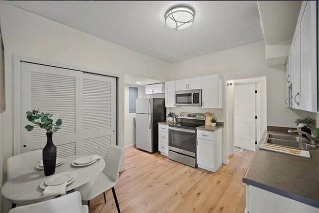 Foto del edificio - Historic Hillside 2 Bedroom 2 Bathroom