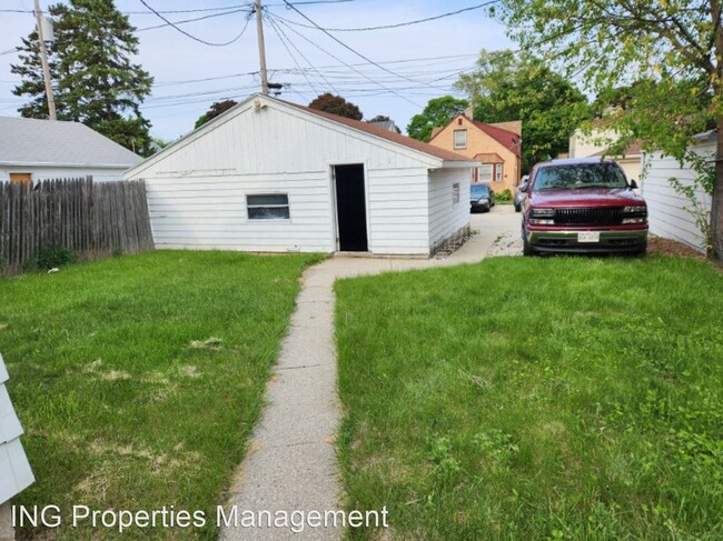 Building Photo - 3 br, 1 bath House - 3740 N 52nd St