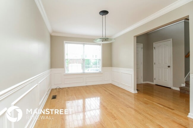 Building Photo - 2116 Camille Dr