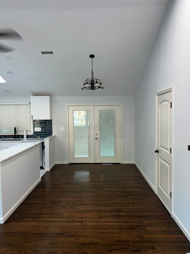 Foto del edificio - 9316 Fairwood Dr