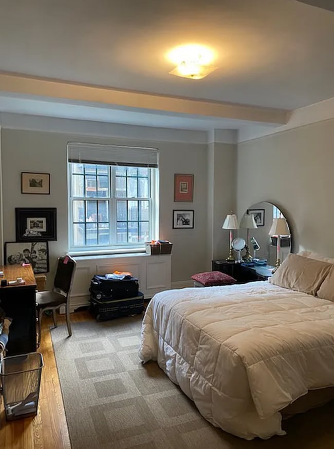 Building Photo - 15 E 67th St
