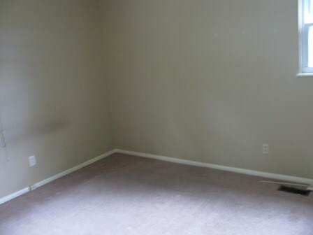 Building Photo - 1503 Bellepark Dr
