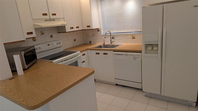 Foto del edificio - 2372 NW 39th Ave