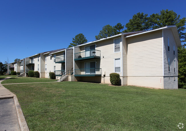 Building Photo - The Raintree Apartments