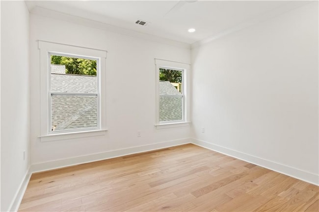 Foto del edificio - 205 Whitefoord Ave NE