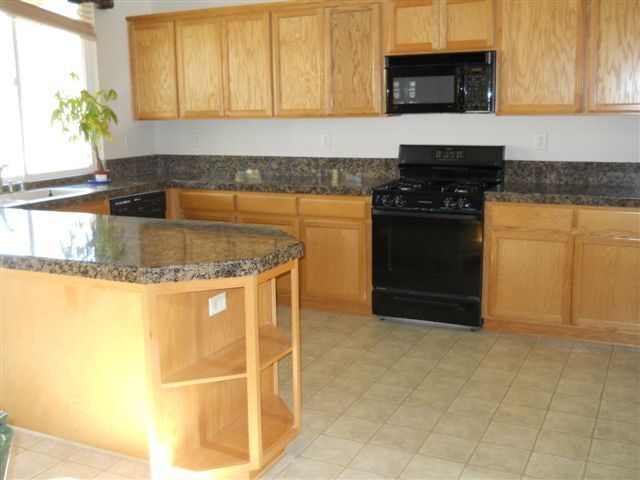 Foto del edificio - Beautiful and spacious 3-bedroom, 2.5-bath...