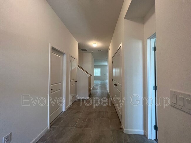 Building Photo - 4496 Monado Dr