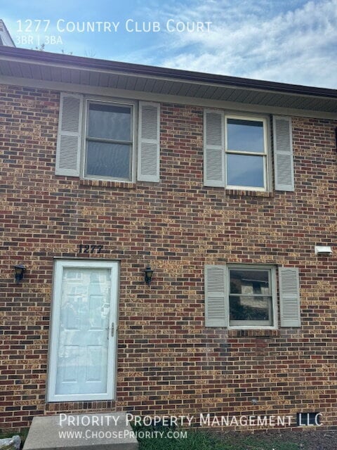 Building Photo - 1277 Country Club Ct