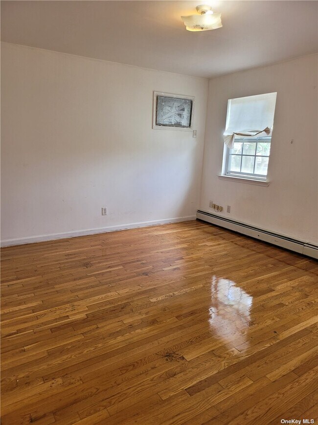 Building Photo - 101-11 95th St