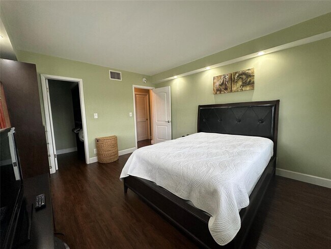 Foto del edificio - 1831 NE 38th St