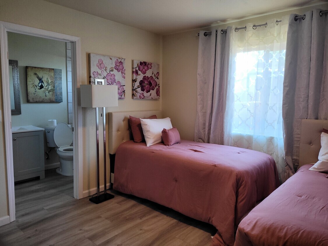 Foto del edificio - 7358 Springman St