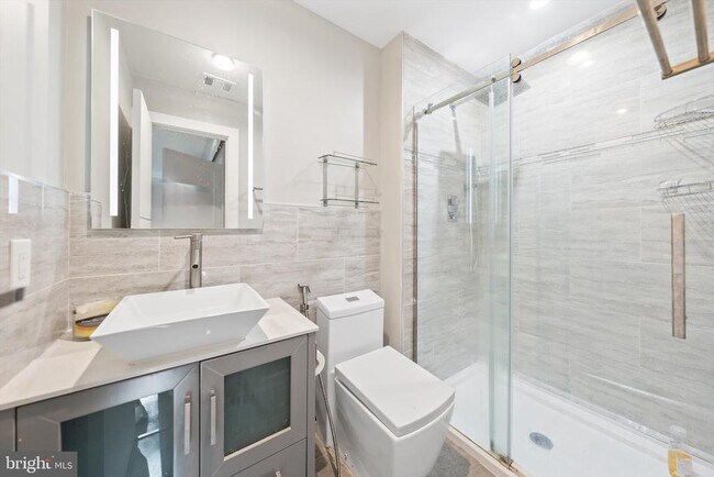 Foto del edificio - 18304 Streamside Dr